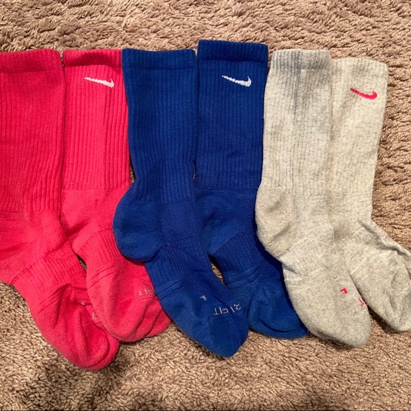 nike small socks size
